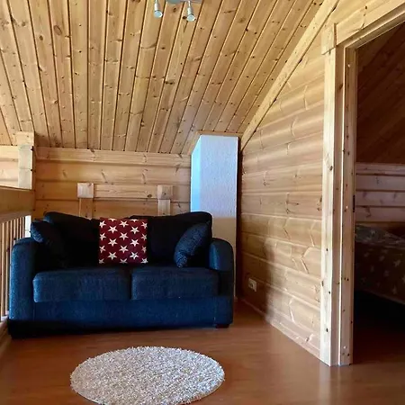 Maaria, Laatulomat Villa *